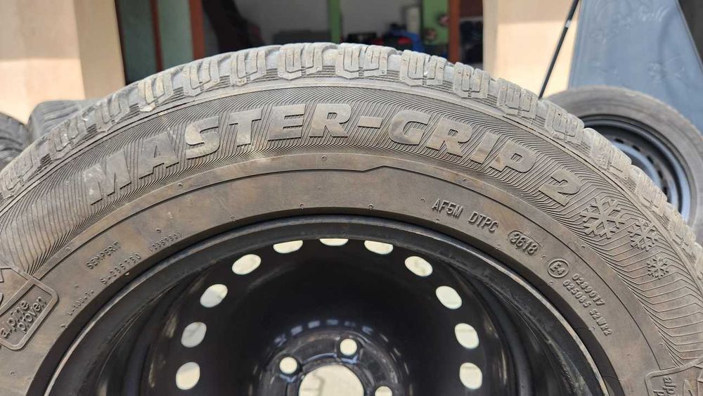Koła z oponami zimowymi 215/65 R16 rozstaw 5x110
