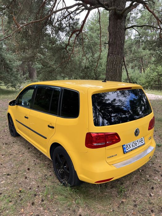 Продам VW touran 2014р.