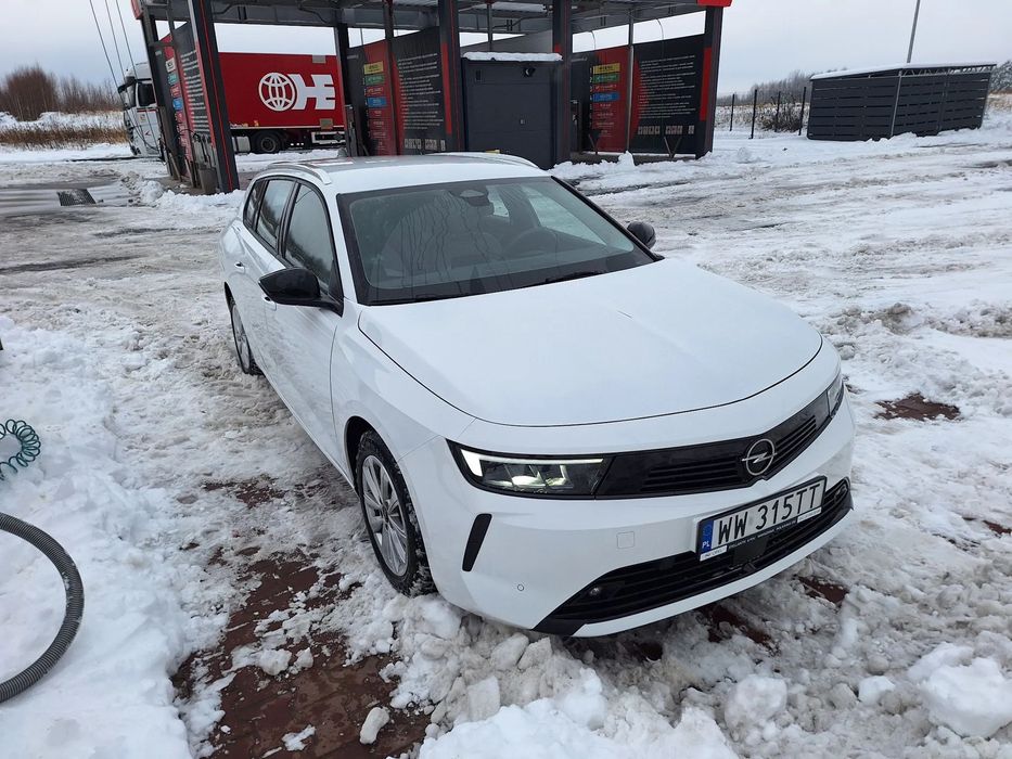 Opel Astra Cesja leasingu klient indywidualny rata 672zł/miesiąc