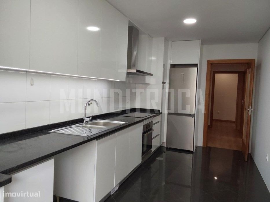 Apartamento T4 Nogueiró