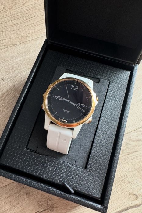 Garmin FENIX 5s sapphire, idealny stan.