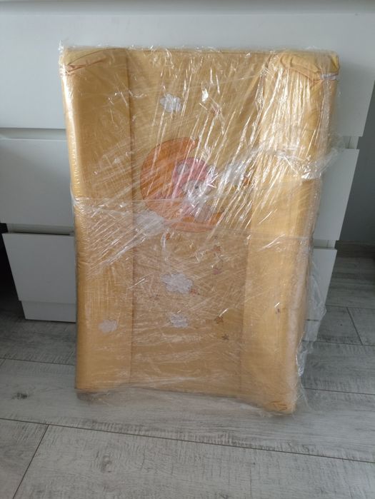 Przewijak na łóżeczko