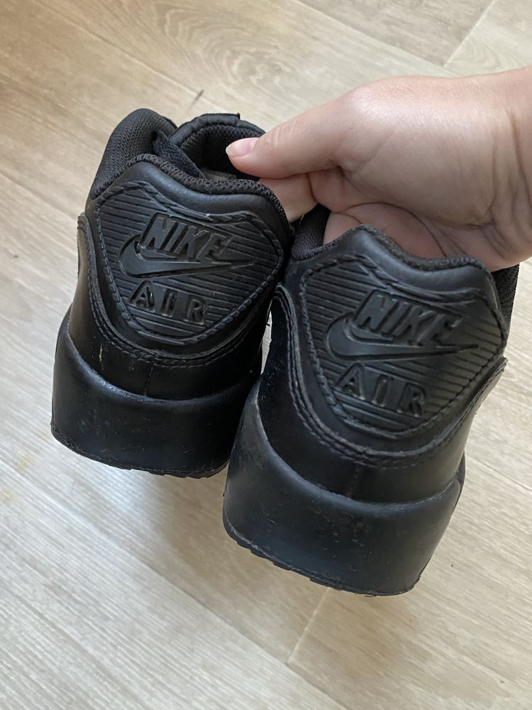 Кроссовки Nike airmax