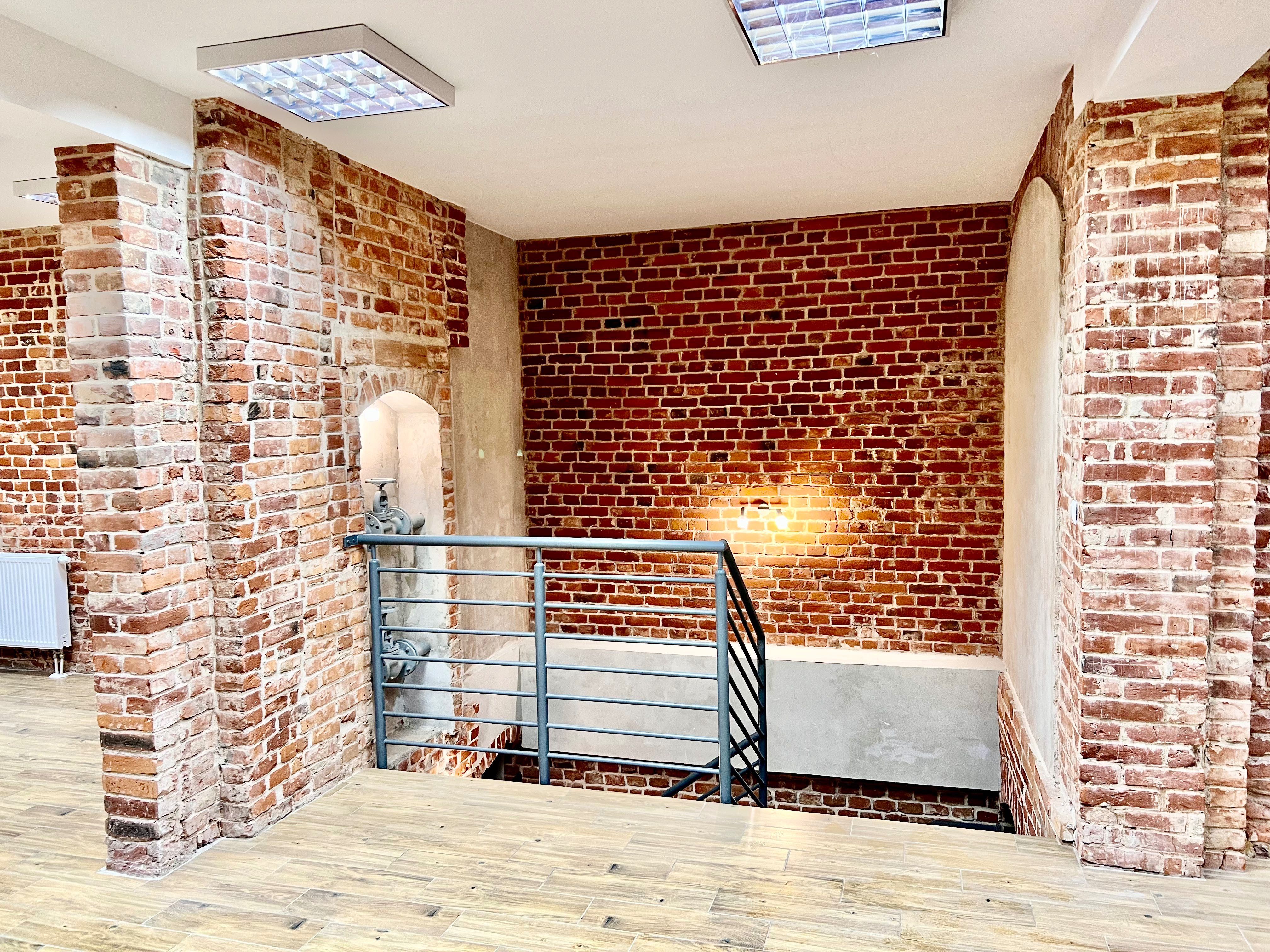 Dwupoziomowy lokal 240m2 w centrum Olsztyna do wynajęcia