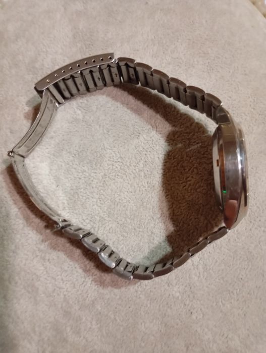 Продам часы Orient