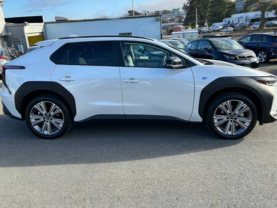 Subaru Solterra Limited      2023