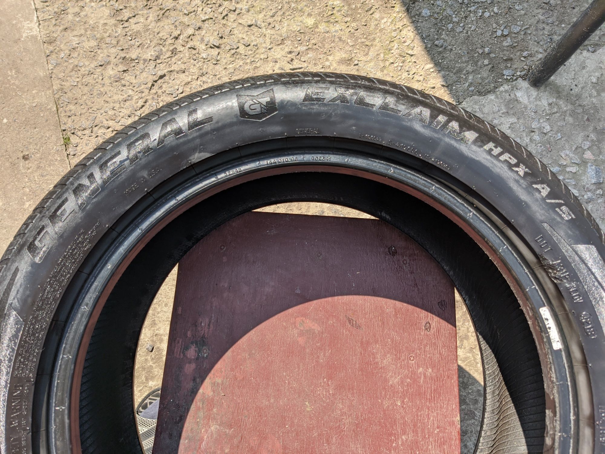 Продам комплект літньої резини 235/50 R18 Dunlop/General