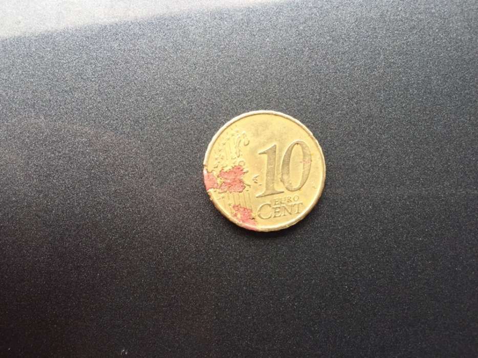 Moeda rara 10 cêntimos com defeito tem 2 tipos de metal. Muito rara