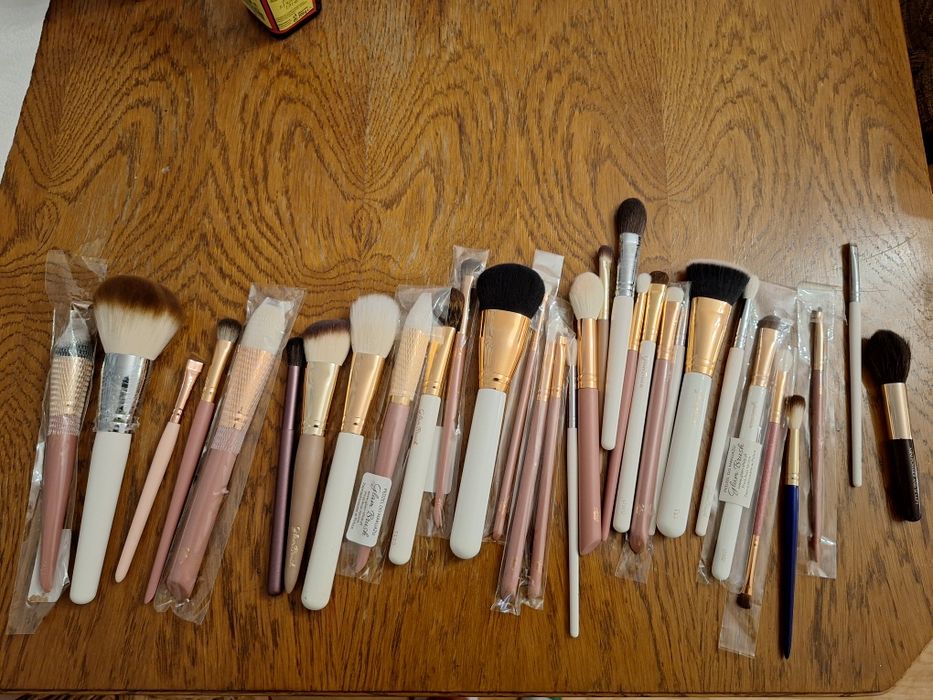 Zestaw 31 pędzli Glamshop/Hakuro