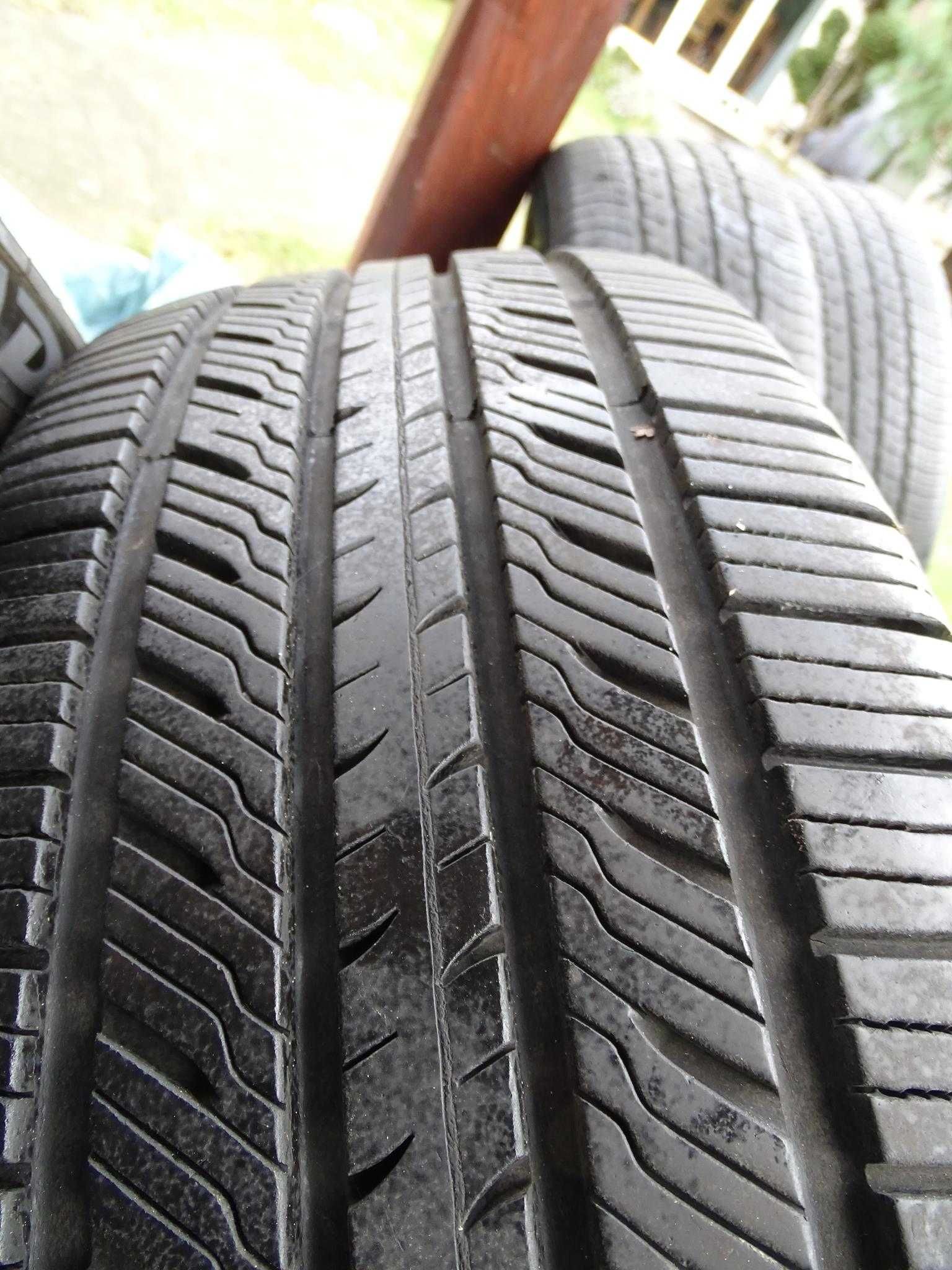 Opony wielosezonowe YOKOHAMA AVID 235/65 R17 104T - komplet 4 sztuk