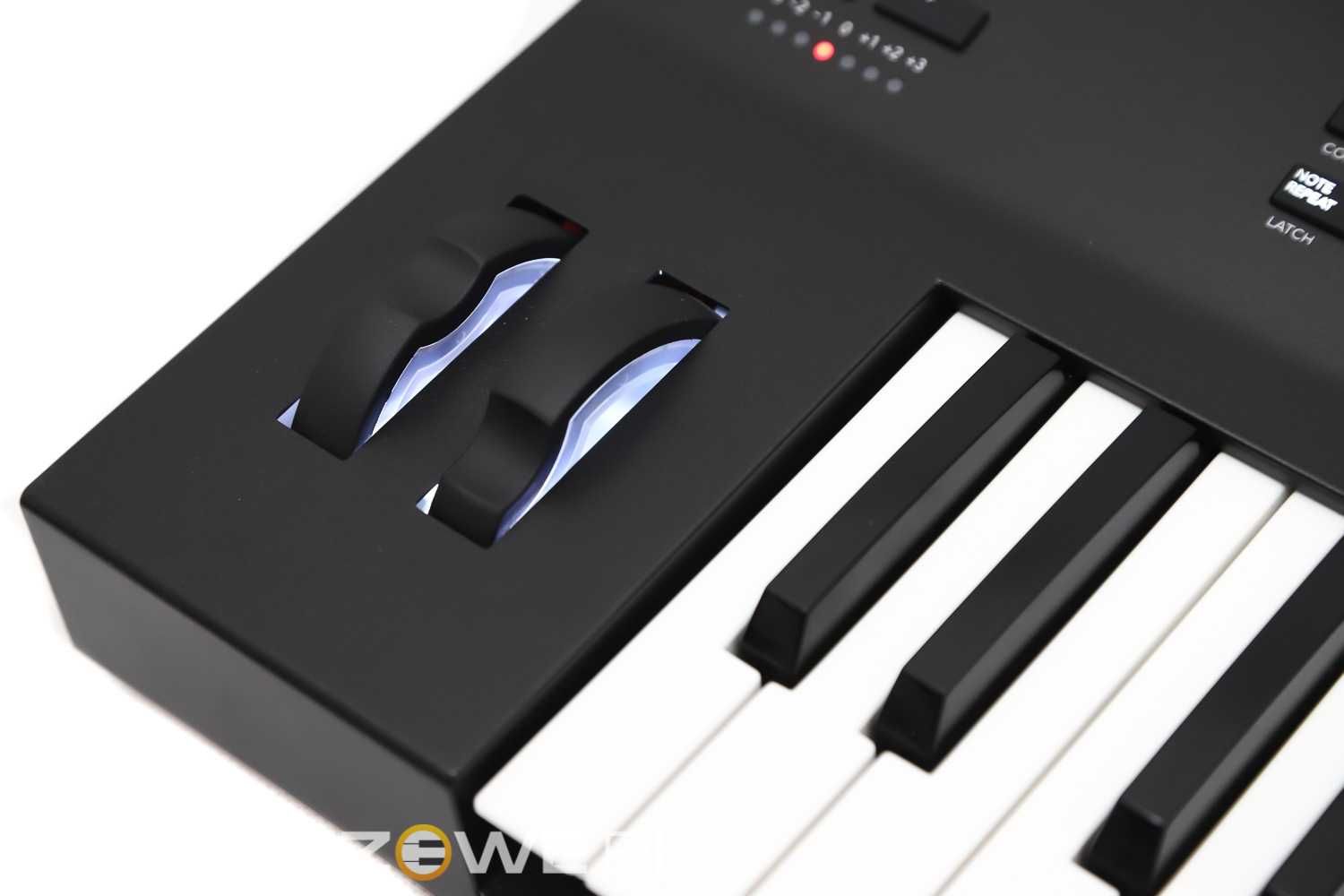 AKAI MPC Key 61 | Stacja robocza z wbudowanymi wtyczkami VST | Sklep