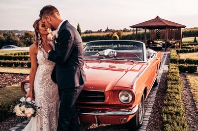 Zabytkowe samochody do ślubu : FORD MUSTANG,FIAT 125,Radiowóz, E klasa