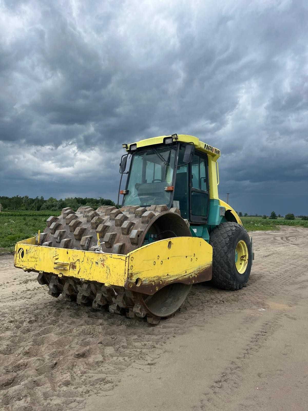 Walec ammann  asc 110 gładki 2006 rok 120 000 zł