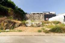 Terreno com 533m2 para construção de duas moradias geminadas