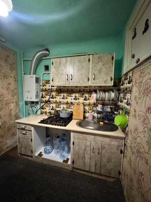 Продається 2 кімнатна квартира в р-ні Критого ринку