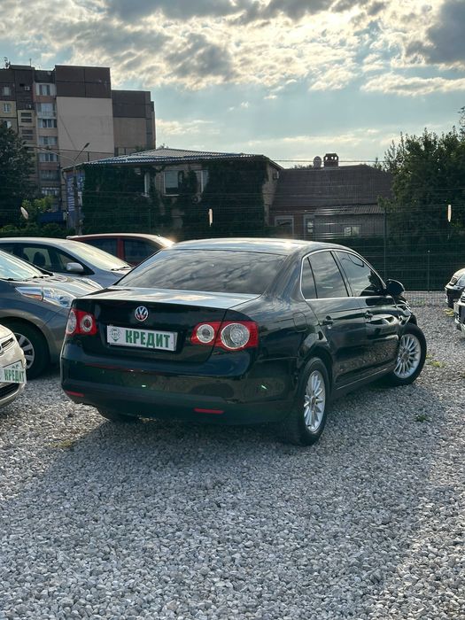 Продам  Volkswagen Jetta 2006 рік можлива розстрочка,кредит,обмін!