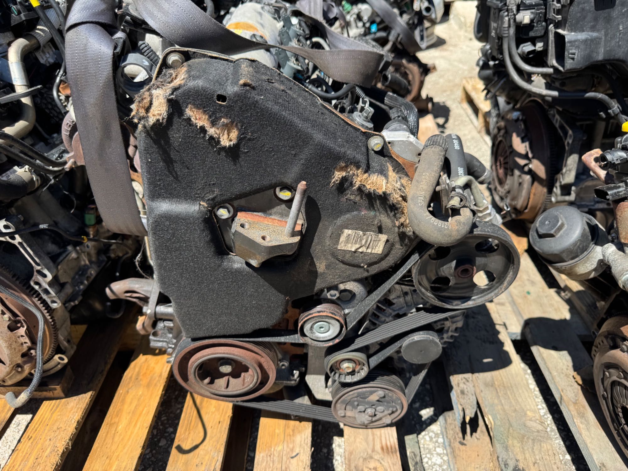 Motor Volvo S40 1.9 D Mitsubishi Carisma 1.9 DID F9Q2D41