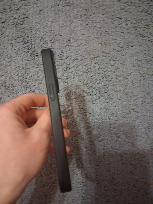 Чохол від айфону 13 про