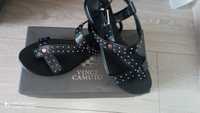 Кожаные босоножки Vince Camuto р.36-37