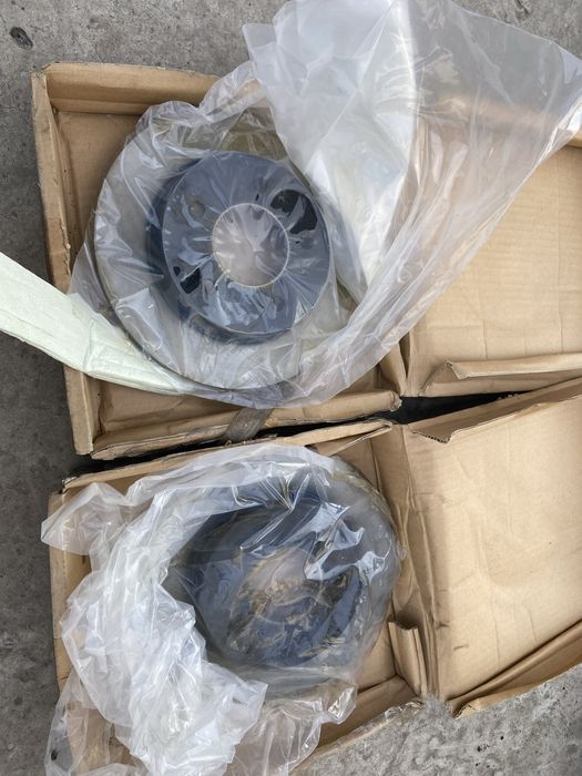 Диски гальмівні 2шт оригінал  C24Y-26-251B mazda 3 bk 1.6. Ціна за 2шт