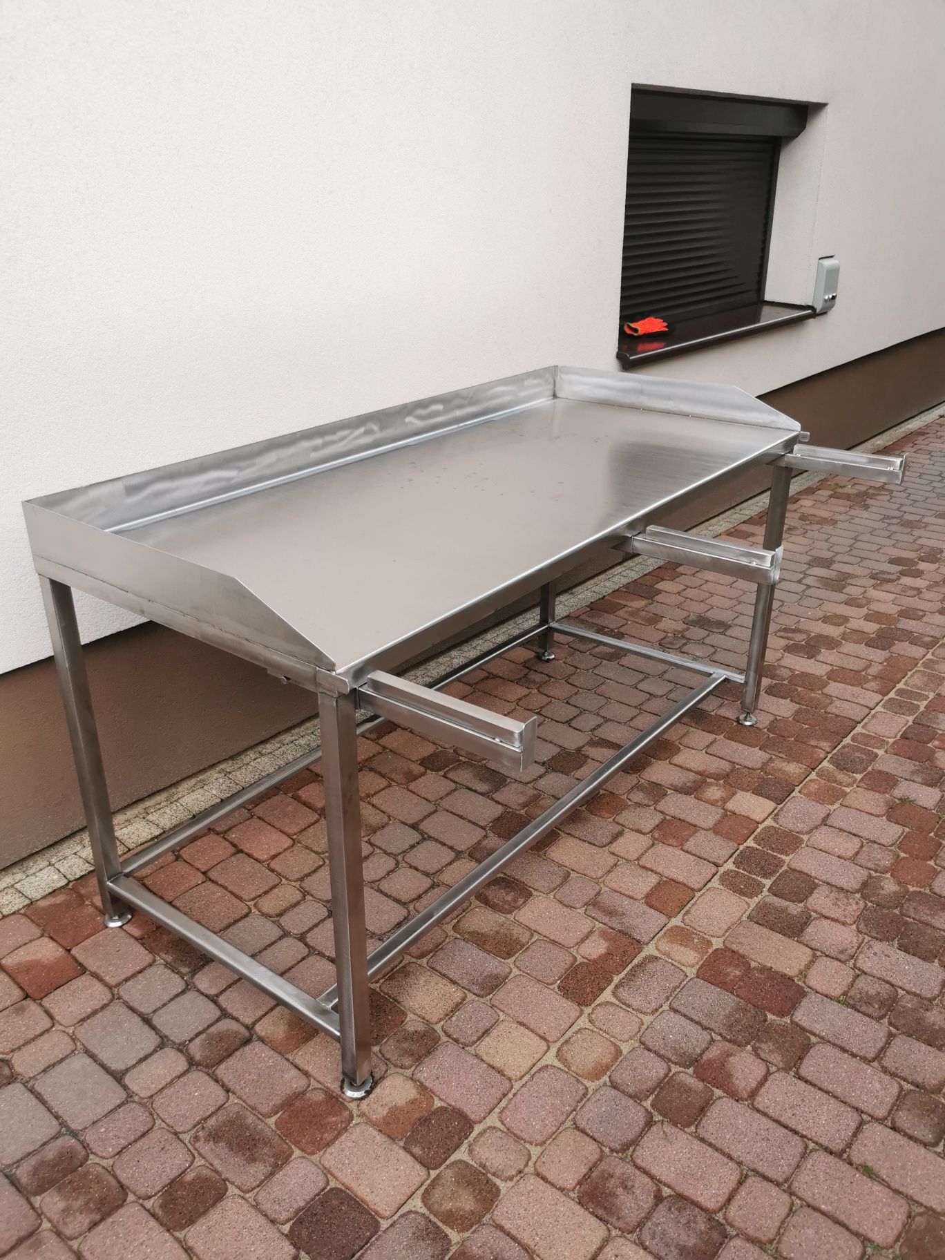 Nowy stół rozbiorowy, produkcyjny itp.