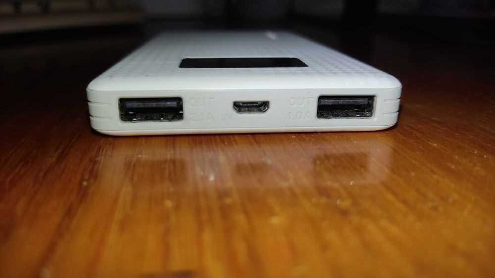 powerbank Pineng PN-960 6000 mAh USB 5 Вольт + кабель заряда + подарок