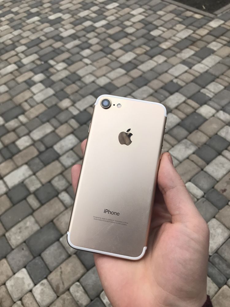 Apple iPhone 7 32/128GB Gold комплект/бу/айфон/золотой