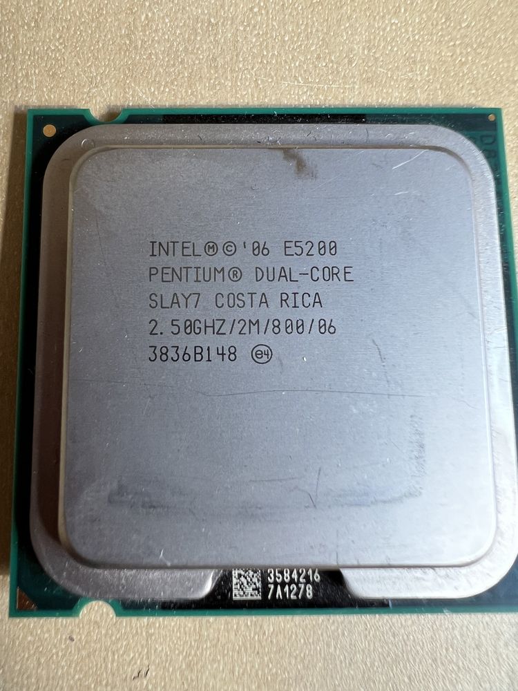 Procesor Intel E5200