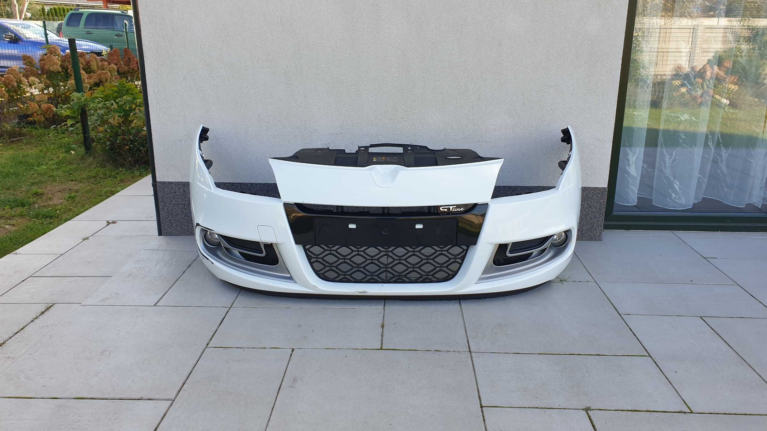 Renault megane III 3 GT lift zderzak przedni przód kolor OV 369 13 rok