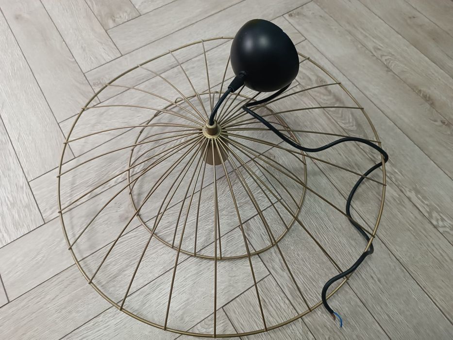 Lampa kapelusz złota