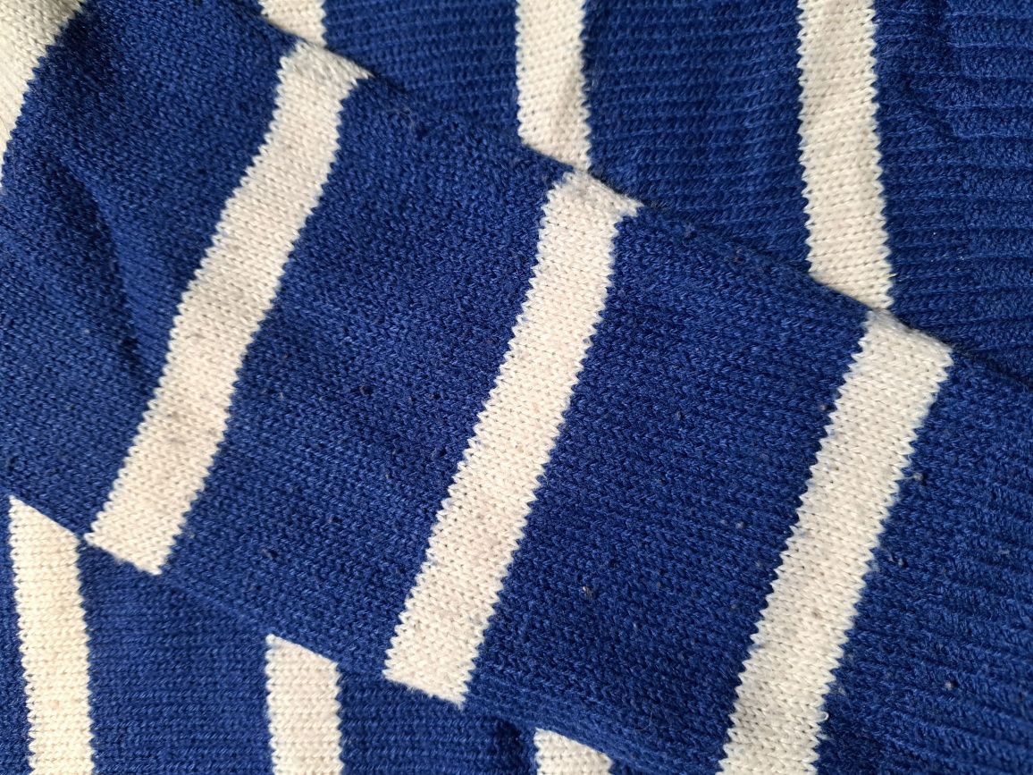 Granatowy sweter F&F