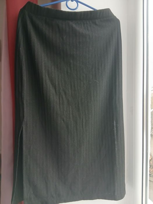 Спідниця в рубчик L.