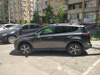 Тойота RAV4 2018