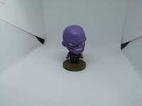 Figura com base Thanos Marvel Avengers