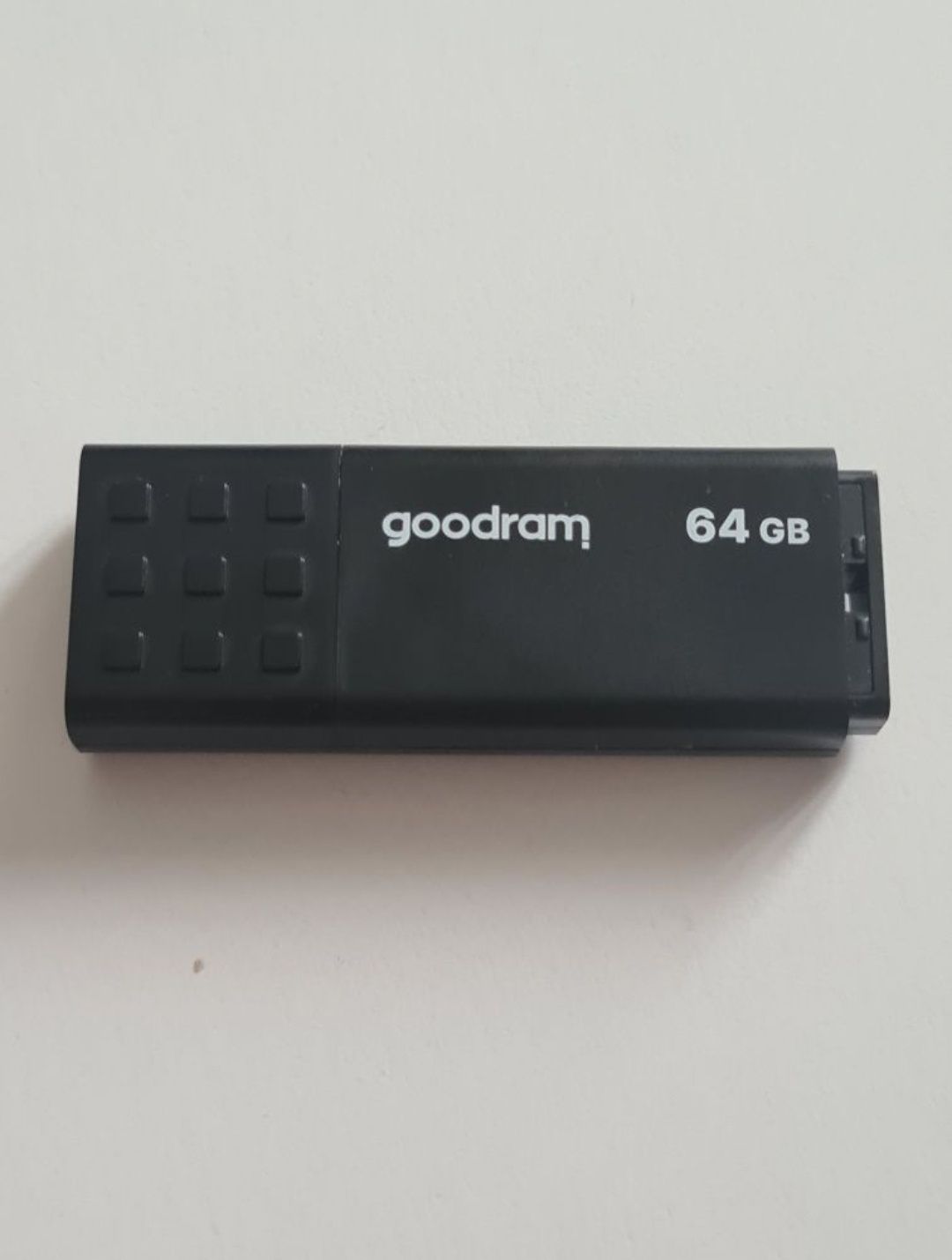 Pendrive Goodram 64 GB Six Pack English