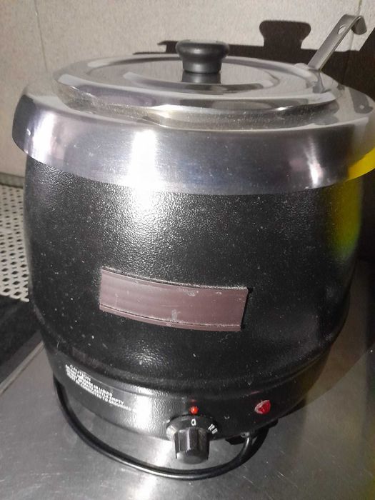 Panela elétrica para manutenção de temperatura dos alimentos