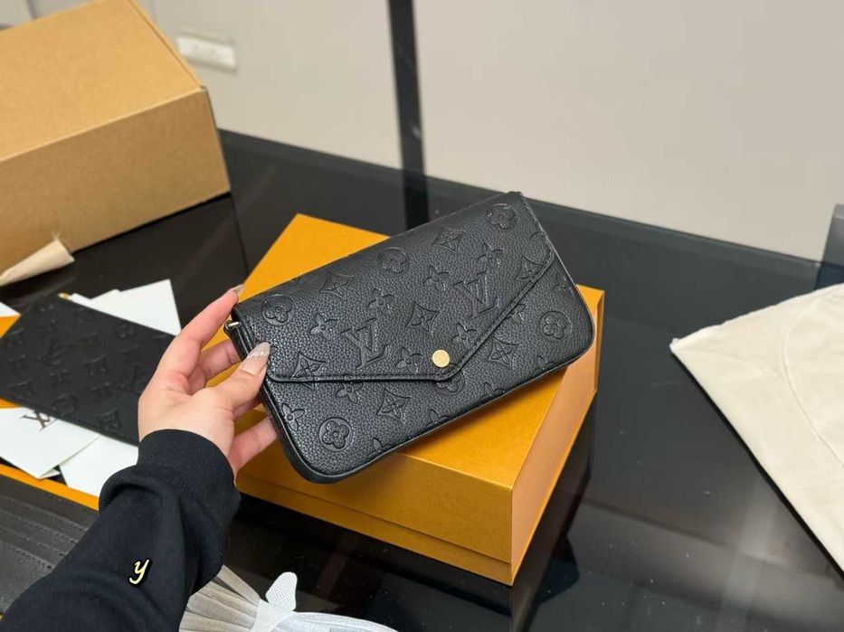 Torebka koperta LV na rękę