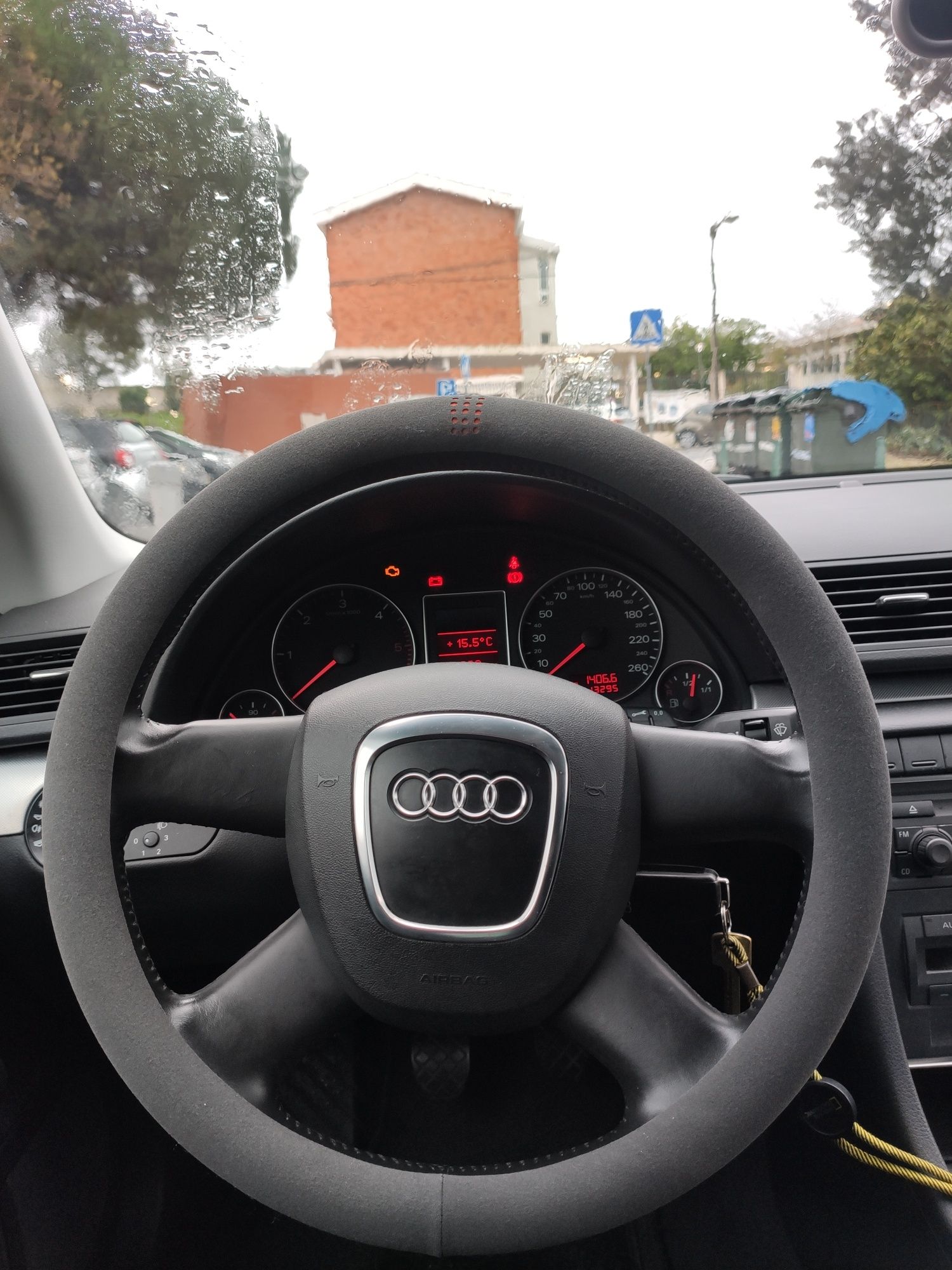 Capa de Volante em tecido Alcantara