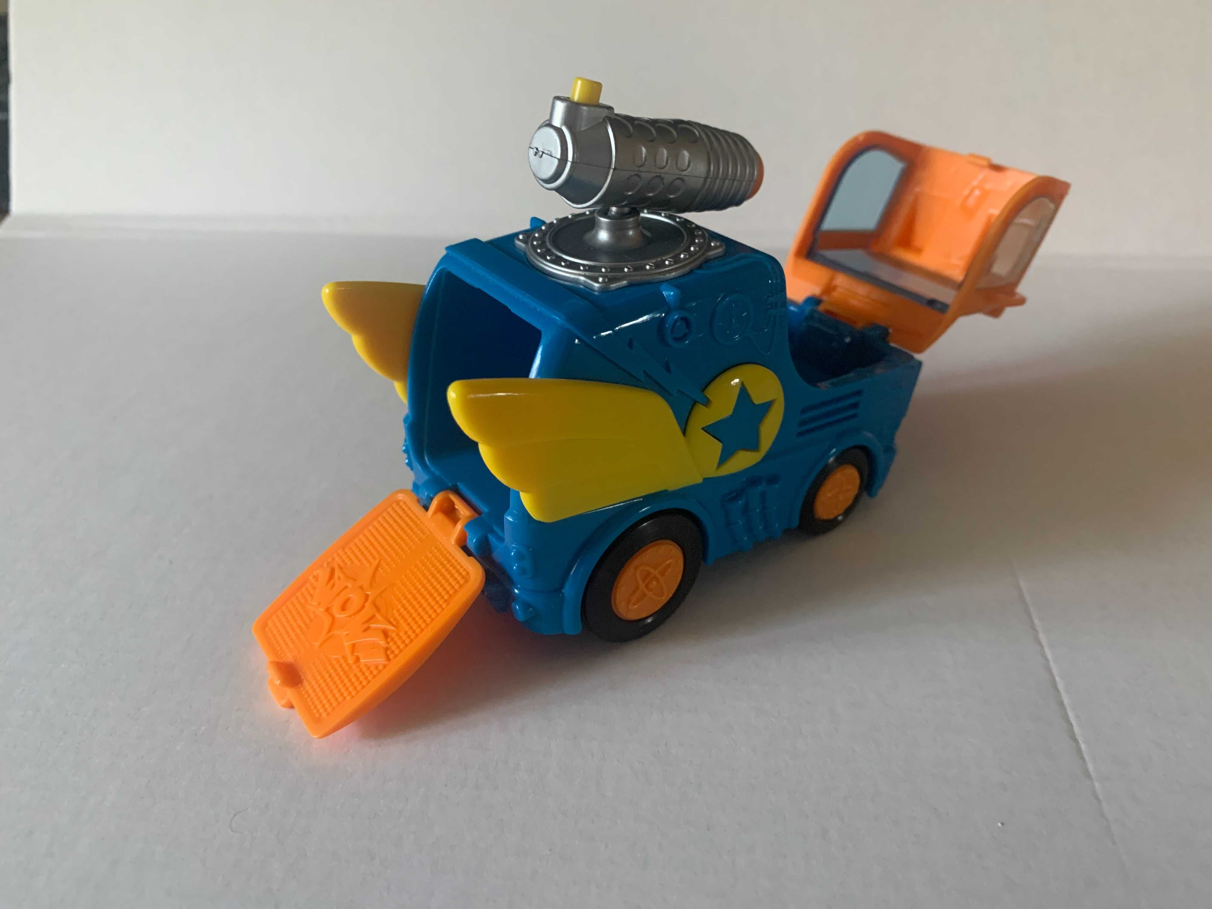 Super Zings - oryginalny playset z pojazdami, figurkami i budynkiem!