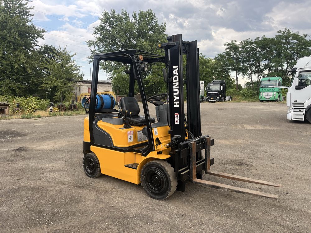 Вилочний навантажувач Hyundai 1.8t