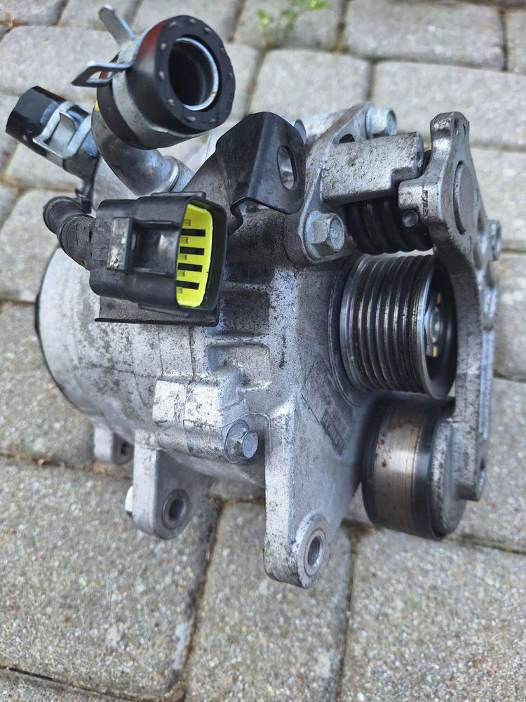 Alternator KIA Optima OE 37390-2E960