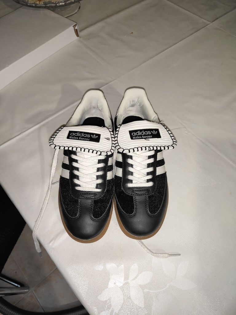 Sapatilhas adidas N41