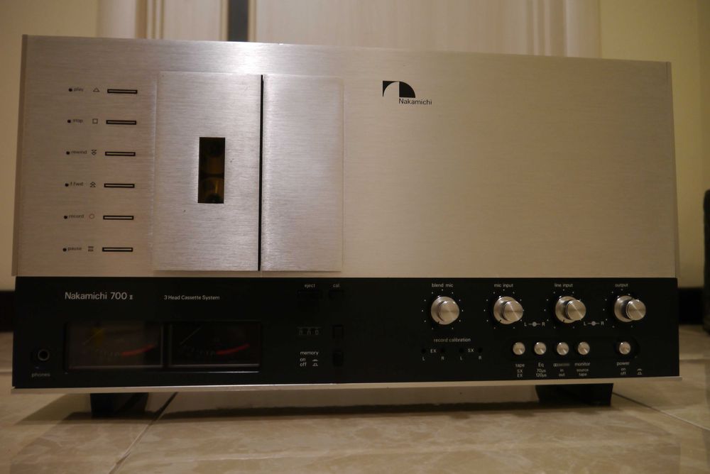 Касетна дека Nakamichi 700 II