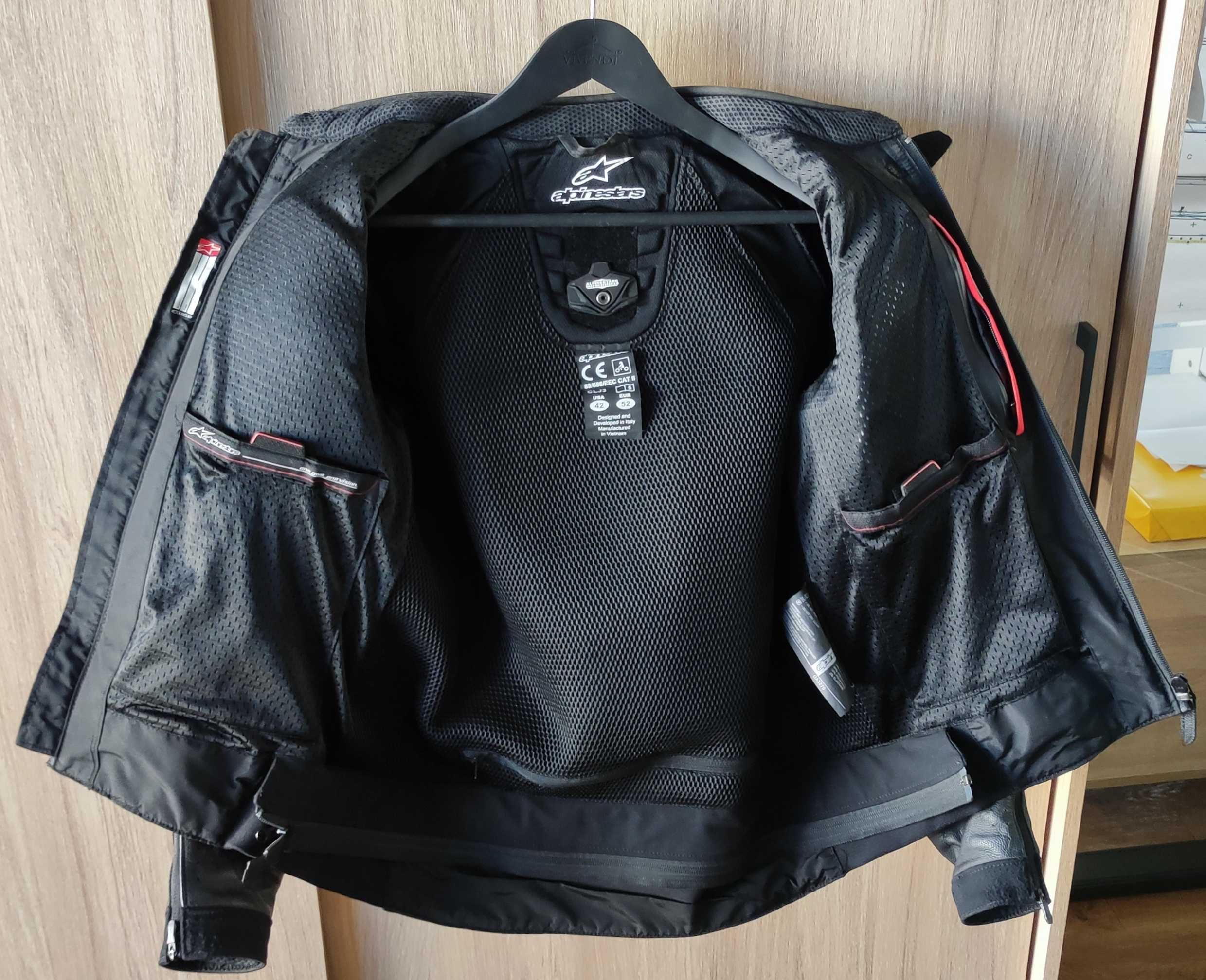 Куртка Alpinestars Atem V3 Leather Jacket. В дуже хорошому стані.