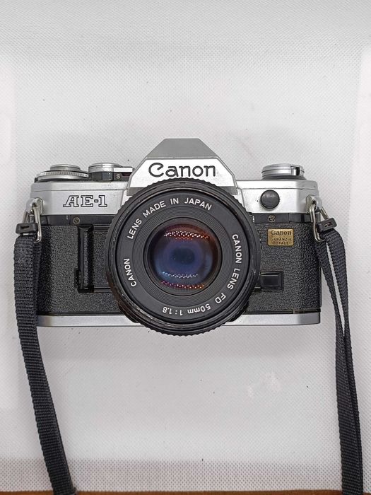 Canon AE-1 + Canon nFD 50mm f/1.8