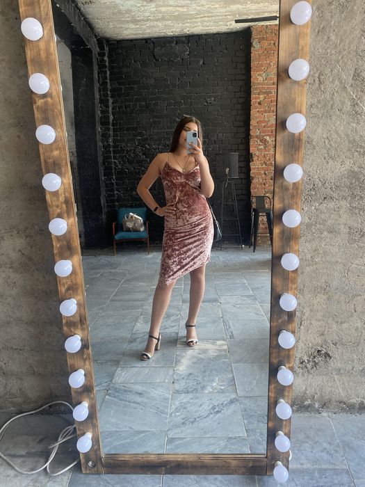 Велюрова сукня рожева