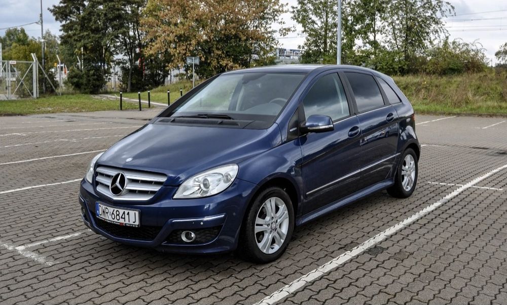 Mercedes-Benz Klasa B 1,5л Бензин 2010 рік