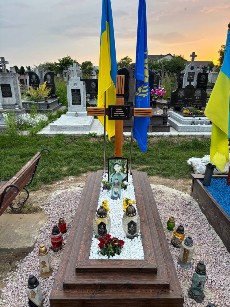 Облагородження могил / прибирання могил / гробівець/ ритуальні послуги