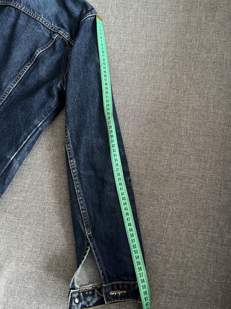 Джинсовая куртка levis