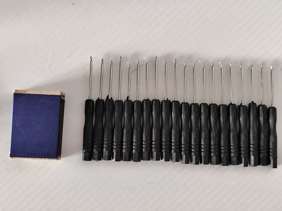 Mini śrubokręty z czasów PRL zegarmistrzowskie?? 20 sztuk w komplecie
